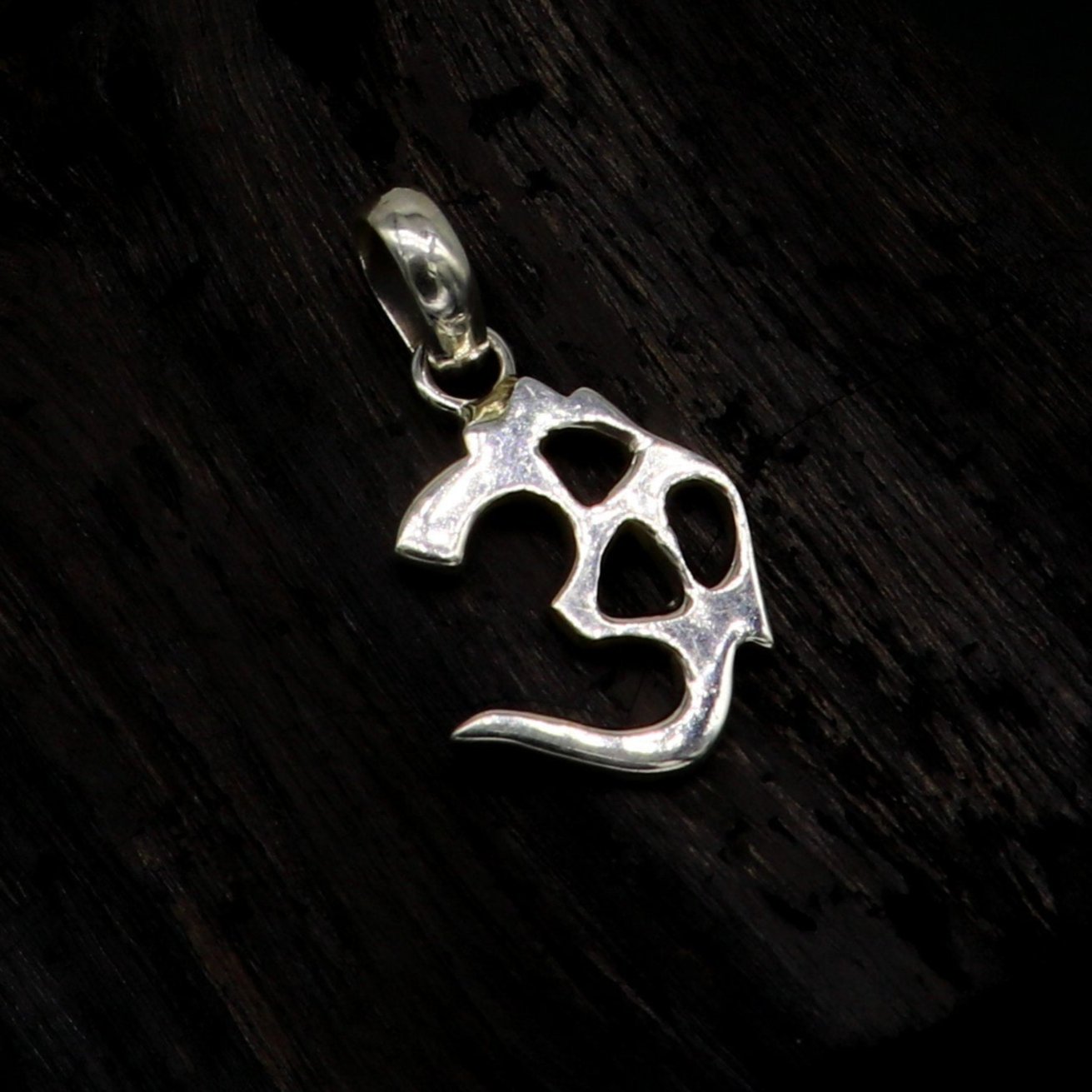 925 fine pure silver Aum pendant, fabulous shiny customized pendant, best gifting vintage ethnic style pendant necklace ssp415 - TRIBAL ORNAMENTS