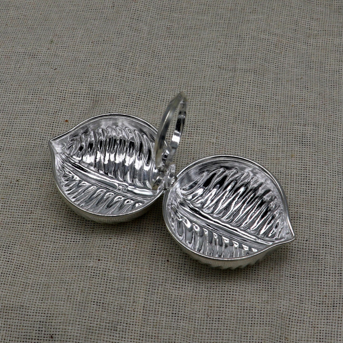 Handmade pure 925 sterling silver gorgeous leaf design stylish tilak combo mini bowl, tilak patra, puja utensils, temple article su180 - TRIBAL ORNAMENTS