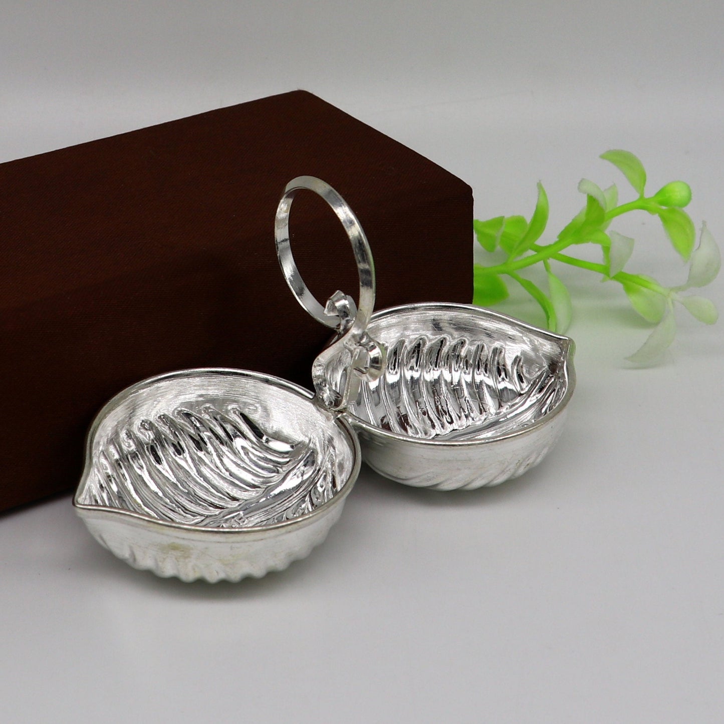 Handmade pure 925 sterling silver gorgeous leaf design stylish tilak combo mini bowl, tilak patra, puja utensils, temple article su180 - TRIBAL ORNAMENTS