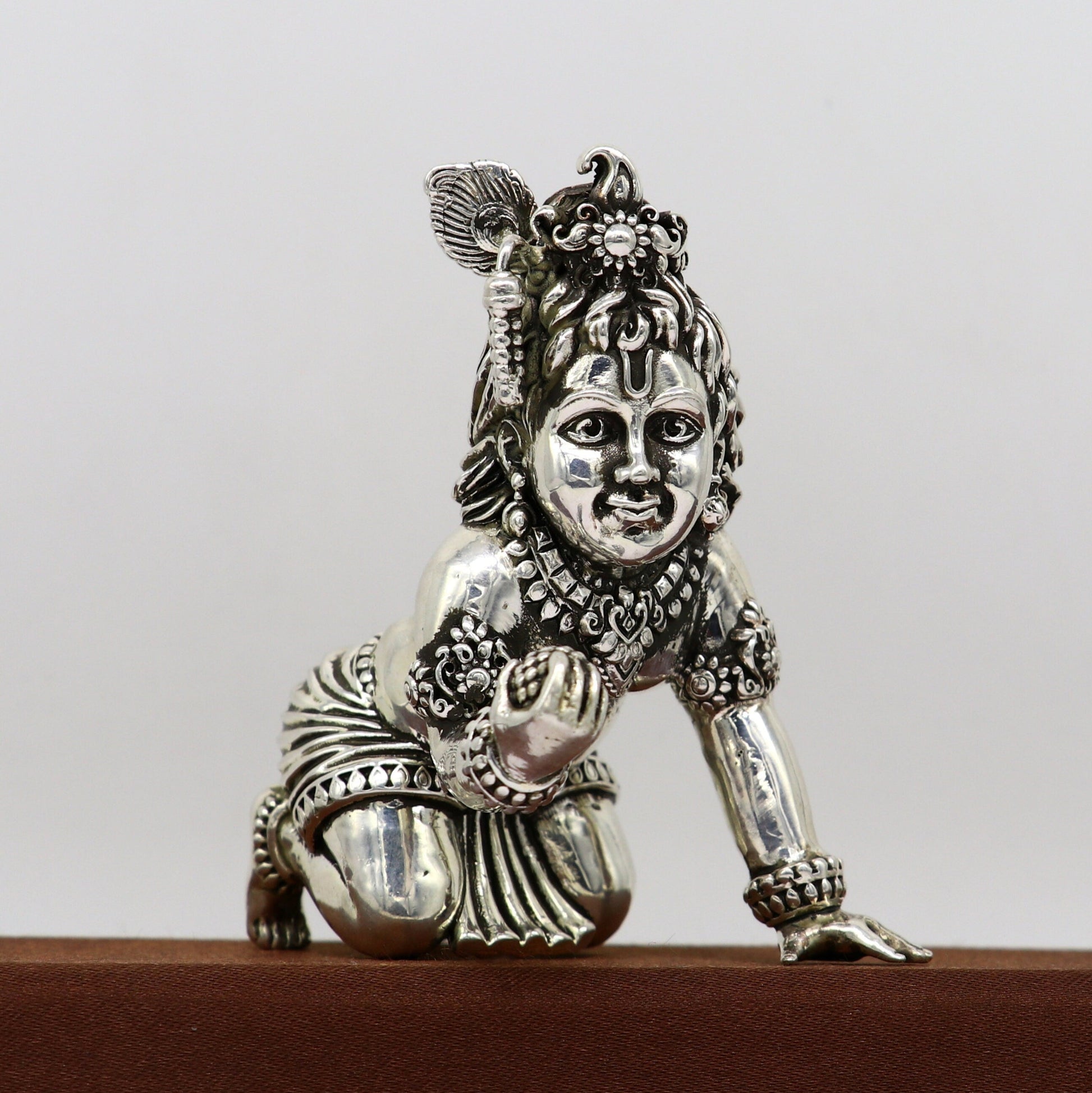 925 Sterling silver Handmade crawling Krishna Bal Gopal statue figurine, laddu gopal sculpture crawling Krishna temple silver article su210 - TRIBAL ORNAMENTS