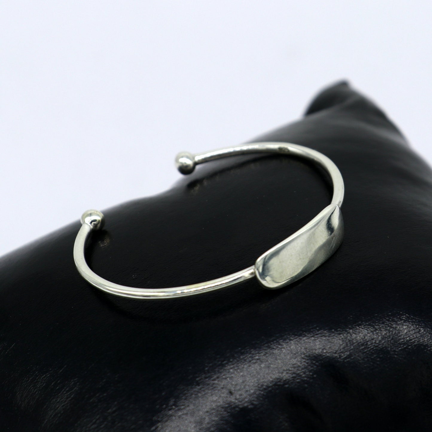 925 sterling silver exclusive plain bright design new born baby bangle kada, baby bracelet kada, best gift for your baby from india nbbk222 - TRIBAL ORNAMENTS