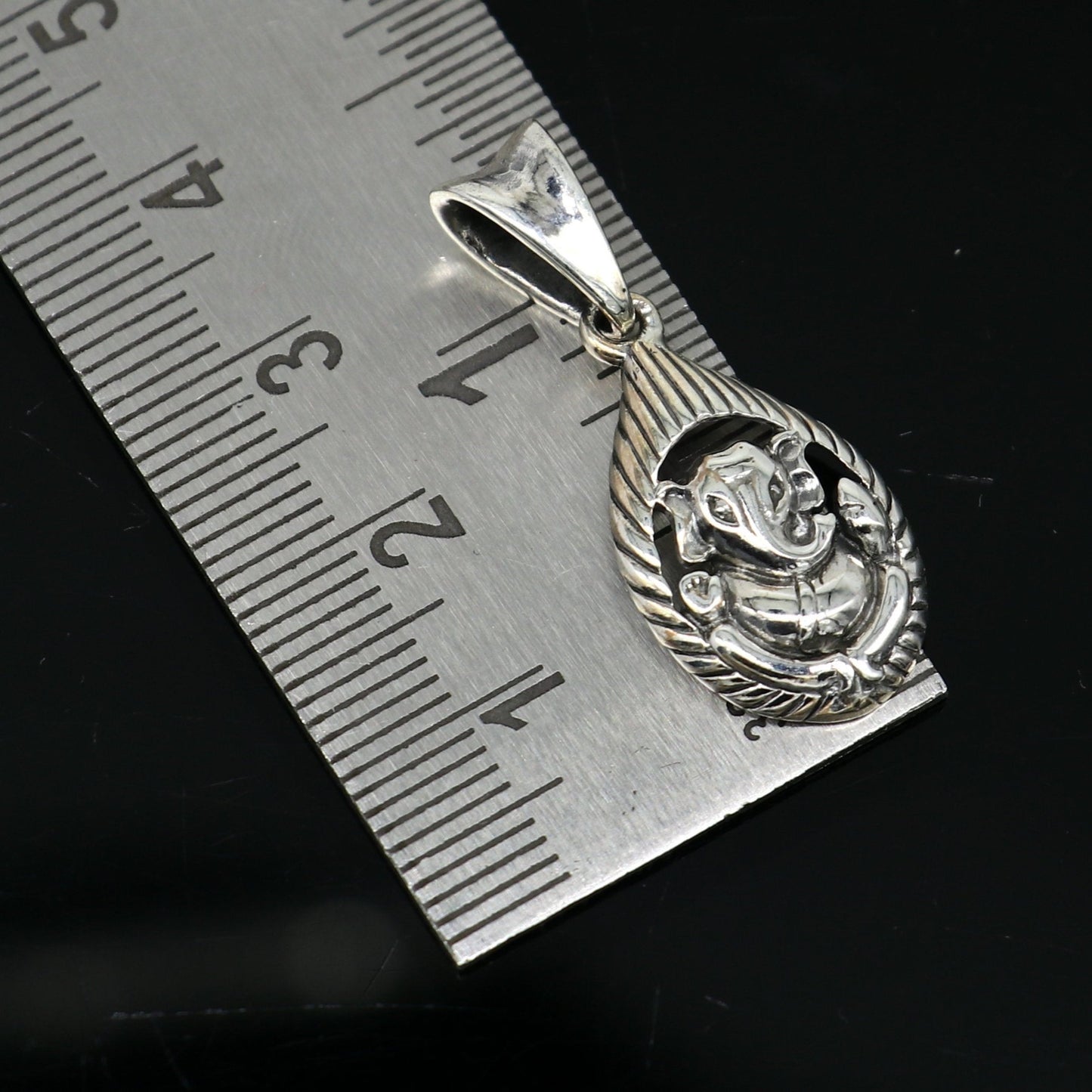 925 sterling silver handmade vintage stylish trendy idol Ganesha pendant , exclusive designer unisex pendant silver locket jewelry ssp434 - TRIBAL ORNAMENTS