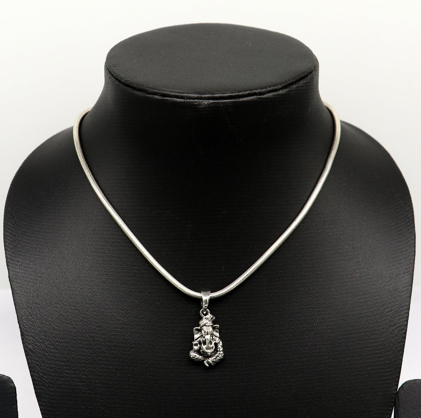 925 sterling silver handmade vintage stylish trendy idol Ganesha pendant , exclusive designer unisex pendant silver locket jewelry ssp515 - TRIBAL ORNAMENTS