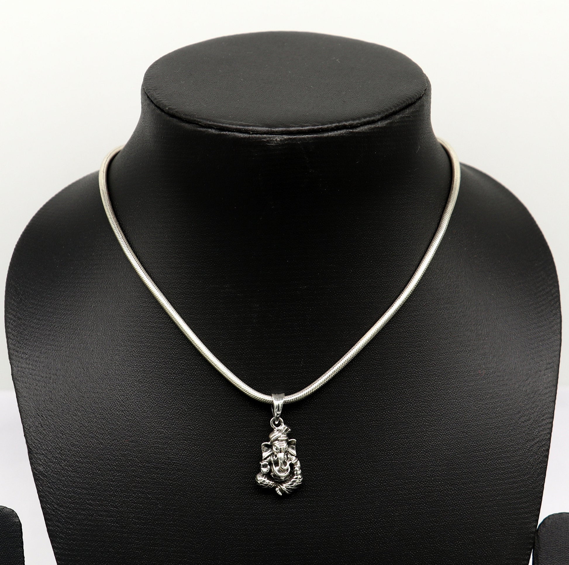 925 sterling silver handmade vintage stylish trendy idol Ganesha pendant , exclusive designer unisex pendant silver locket jewelry ssp515 - TRIBAL ORNAMENTS