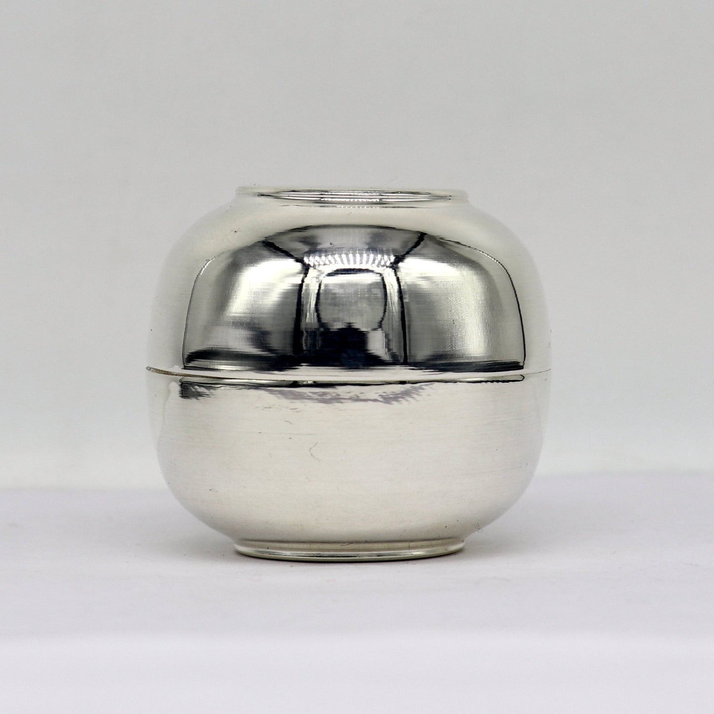 999 fine silver handmade gorgeous small Prasadam bowl or box, trinket box, container box, serving box for god, solid silver article sv189 - TRIBAL ORNAMENTS