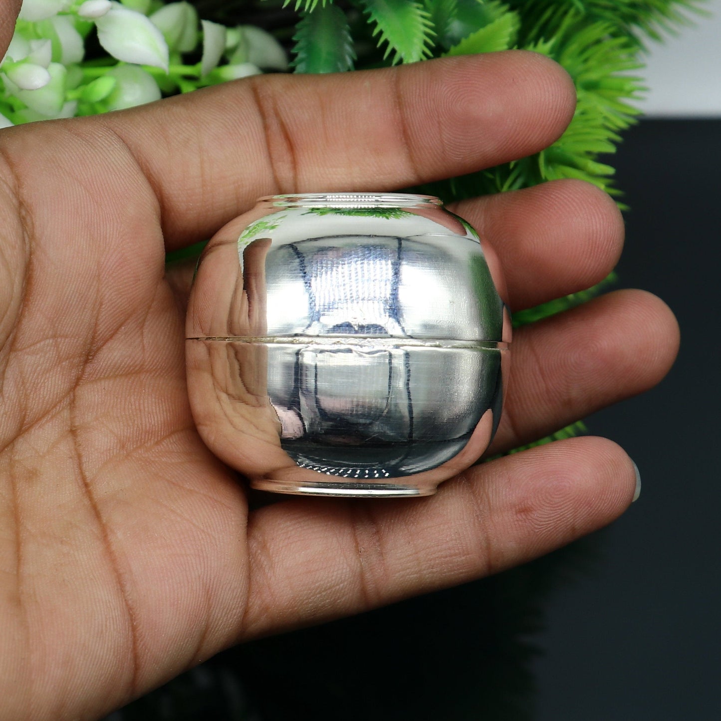 999 fine silver handmade gorgeous small Prasadam bowl or box, trinket box, container box, serving box for god, solid silver article sv189 - TRIBAL ORNAMENTS
