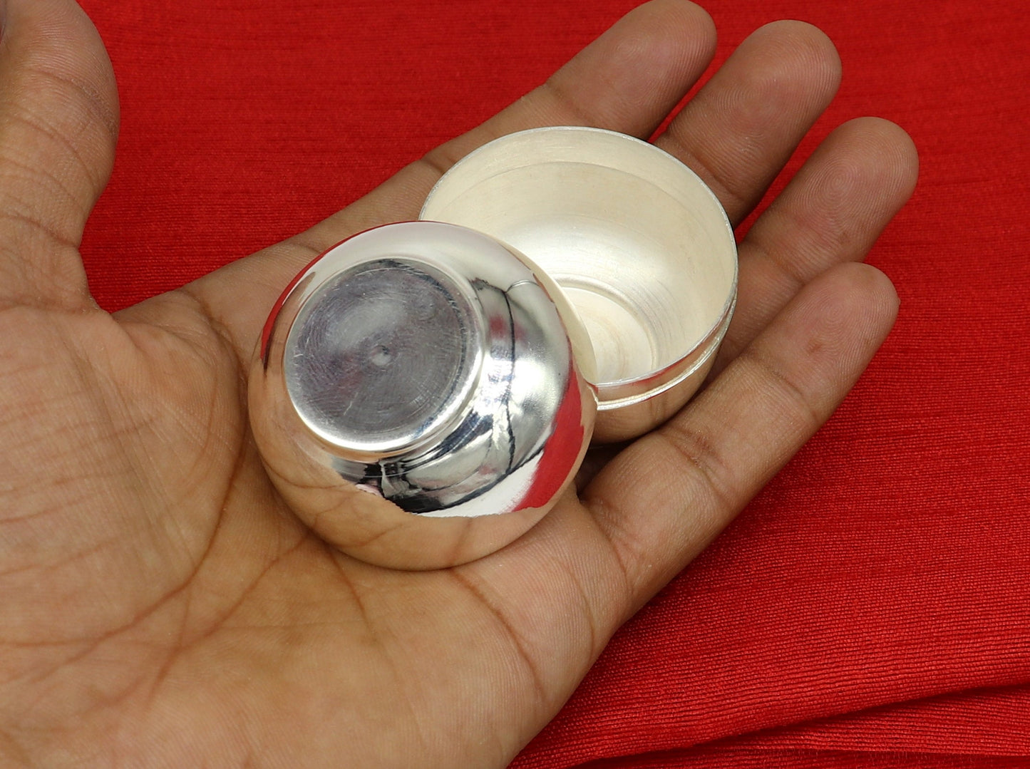 999 fine silver handmade gorgeous small Prasadam bowl or box, trinket box, container box, serving box for god, solid silver article sv189 - TRIBAL ORNAMENTS