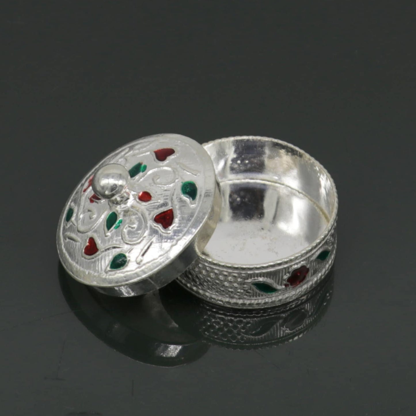 Exclusive circle shape trinket box, sindur/kumkum box, brides Eye kajal box, 925 sterling silver handmade article silver jewelry stb114 - TRIBAL ORNAMENTS