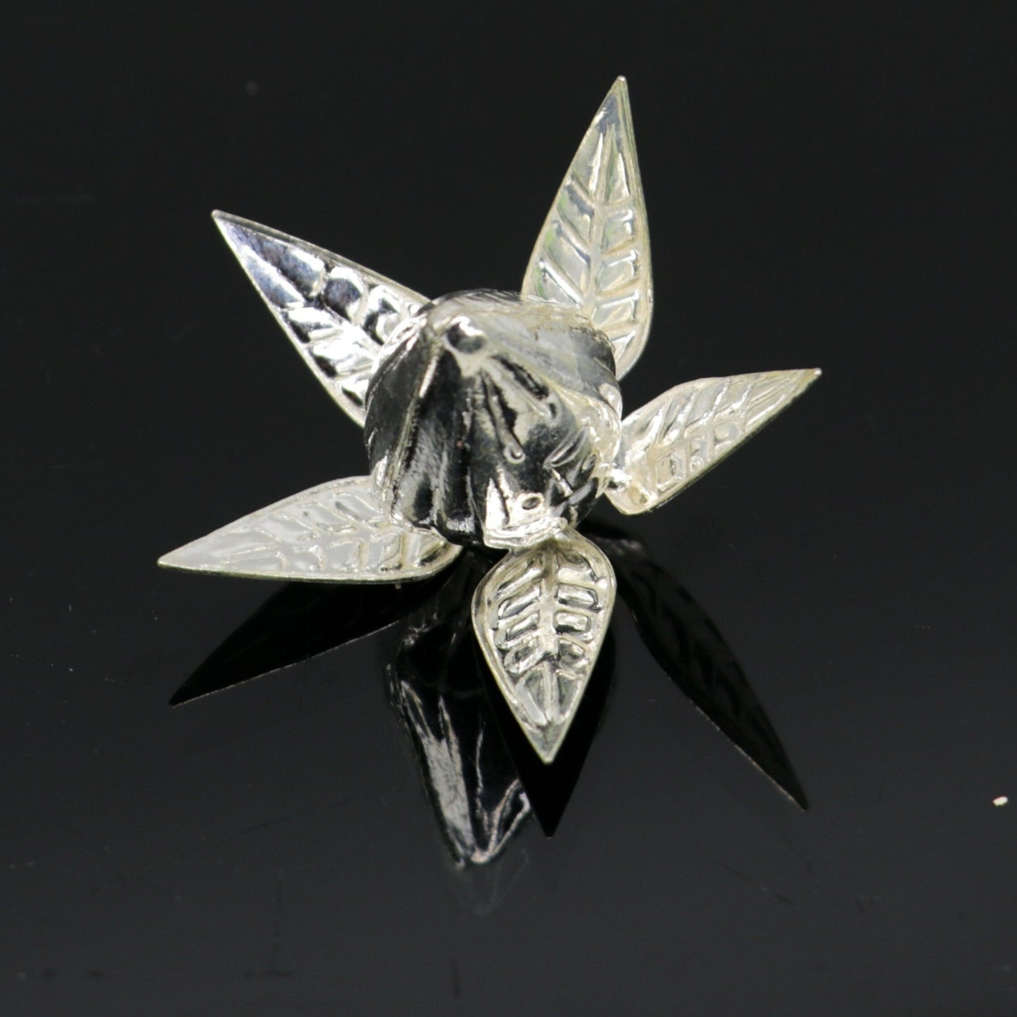 Solid sterling silver handmade gorgeous coconut with betel leaf, excellent silver utensils, silver article puja accessories art temple art67 - TRIBAL ORNAMENTS