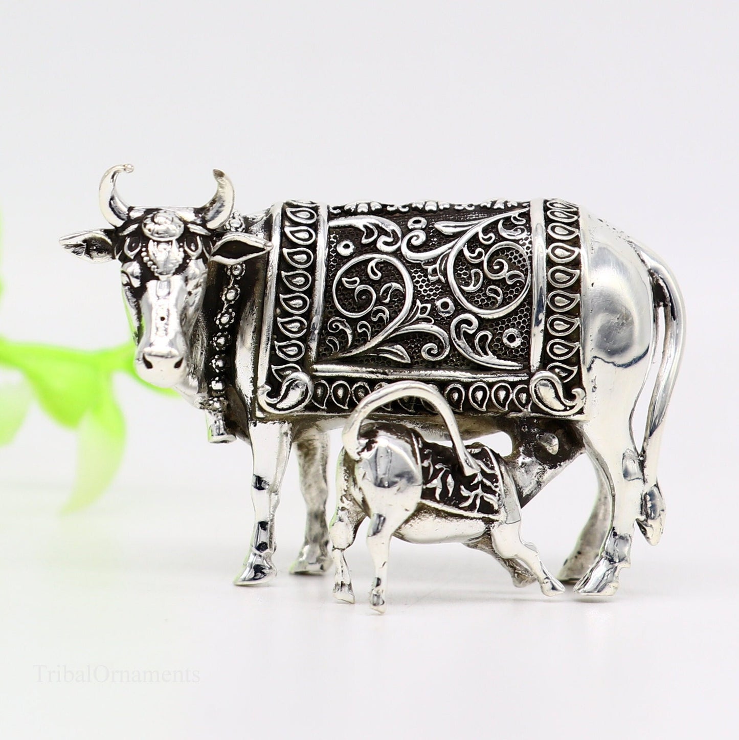 Divine cow with calf 925 sterling silver vintage Nakshi work design Kamdhenu cow, deity's cow, wishing cow, silver worshipping puja stb120 - TRIBAL ORNAMENTS