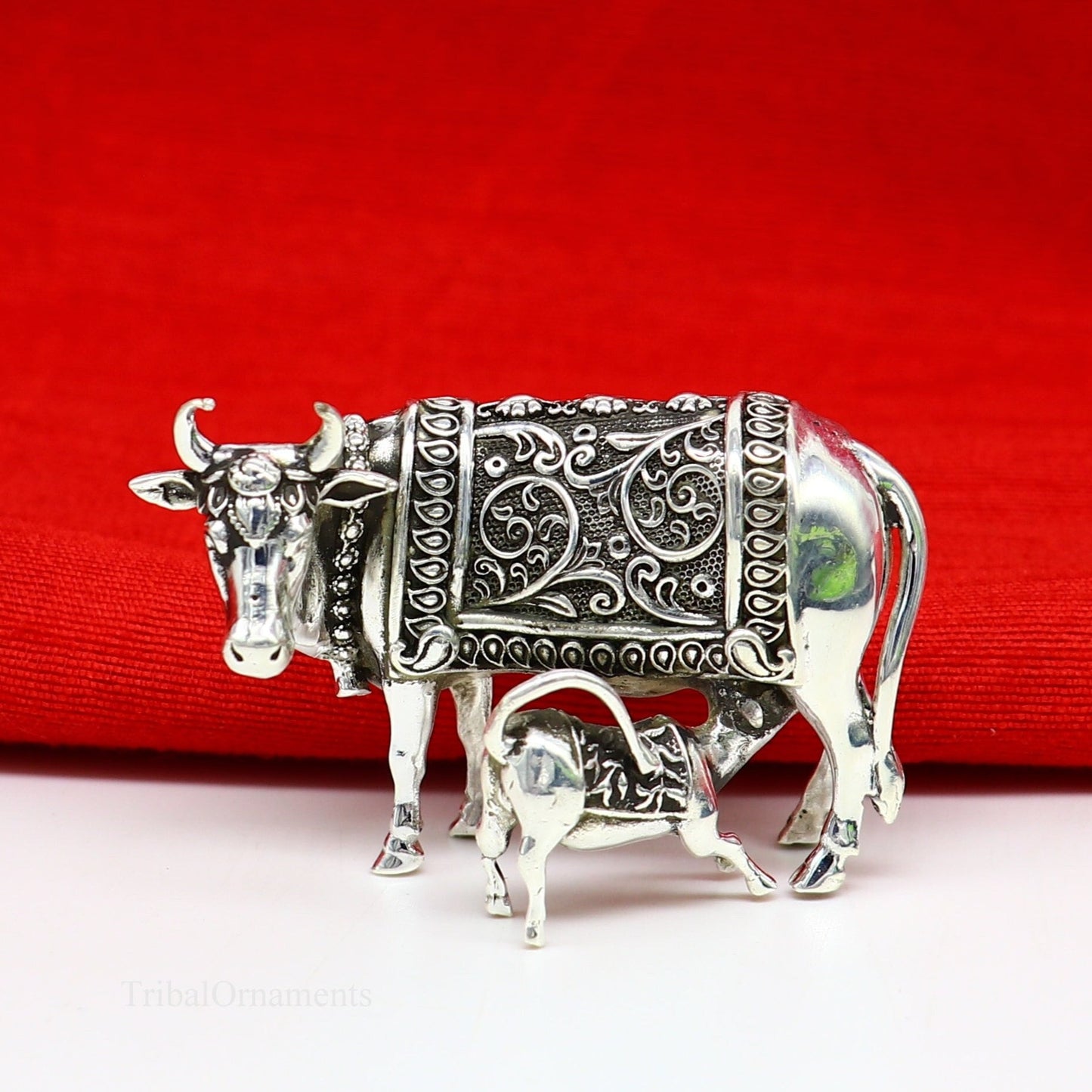 Divine cow with calf 925 sterling silver vintage Nakshi work design Kamdhenu cow, deity's cow, wishing cow, silver worshipping puja stb120 - TRIBAL ORNAMENTS