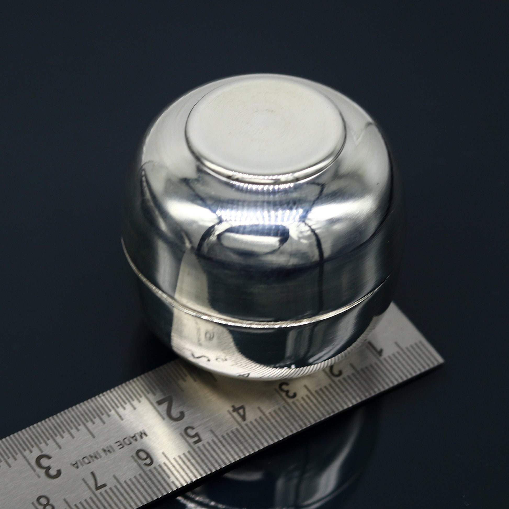 999 fine silver handmade gorgeous small idol's Prasad box, trinket box, container box, brides sindur box, solid silver article utensil sv184 - TRIBAL ORNAMENTS