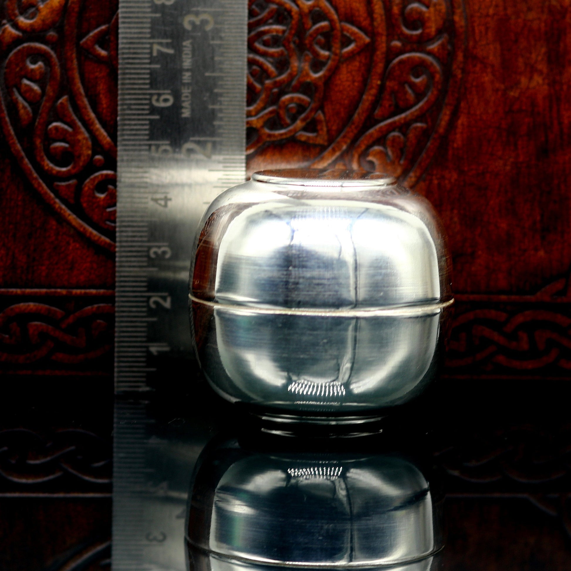 999 fine silver handmade gorgeous small idol's Prasad box, trinket box, container box, brides sindur box, solid silver article utensil sv184 - TRIBAL ORNAMENTS