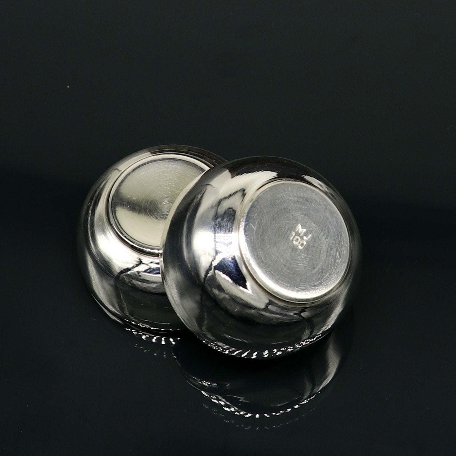 999 fine silver handmade gorgeous small Prasadam bowl or box, trinket box, container box, brides Sindur box, solid silver article sv186 - TRIBAL ORNAMENTS