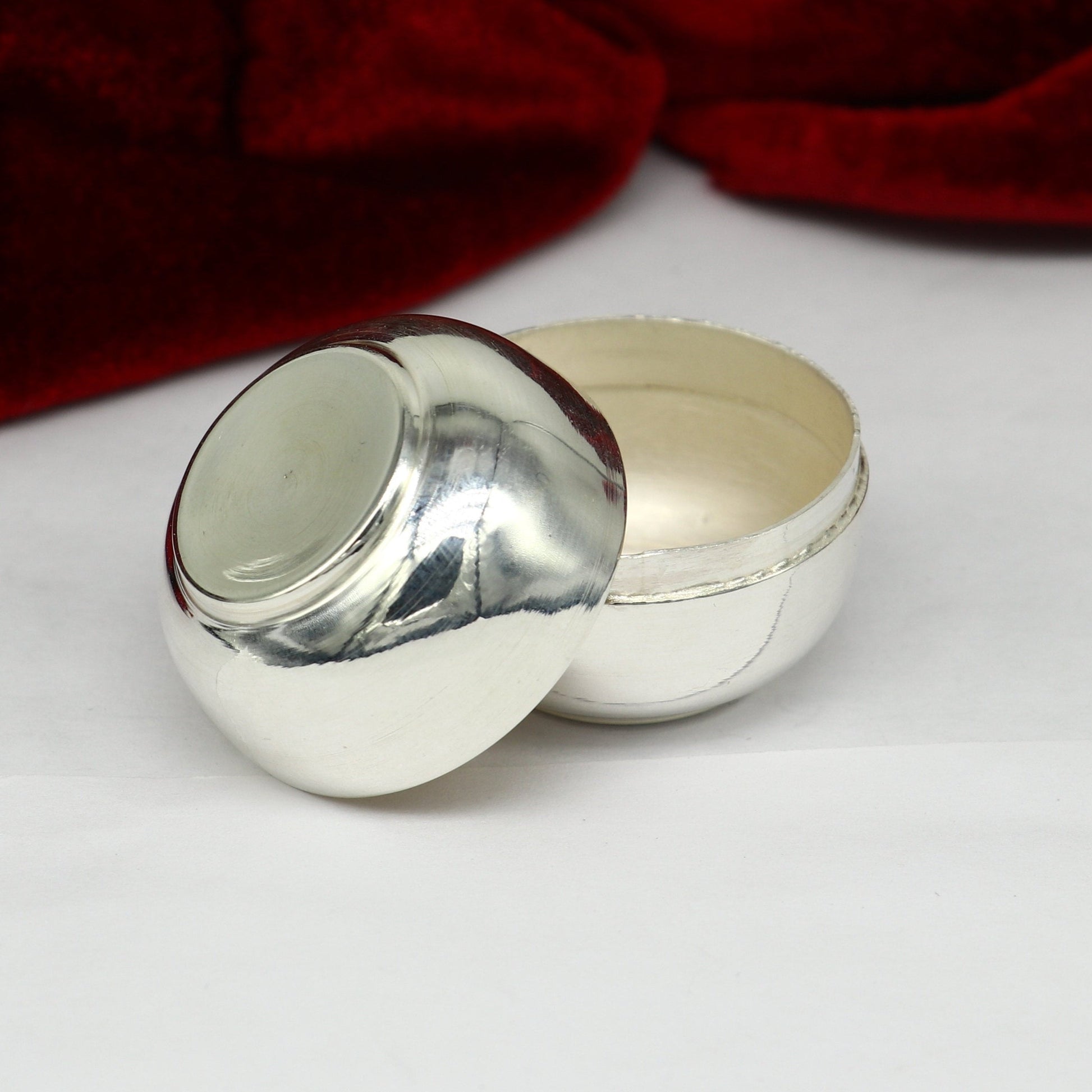 999 fine silver handmade gorgeous small Prasadam bowl or box, trinket box, container box, brides Sindur box, solid silver article sv186 - TRIBAL ORNAMENTS