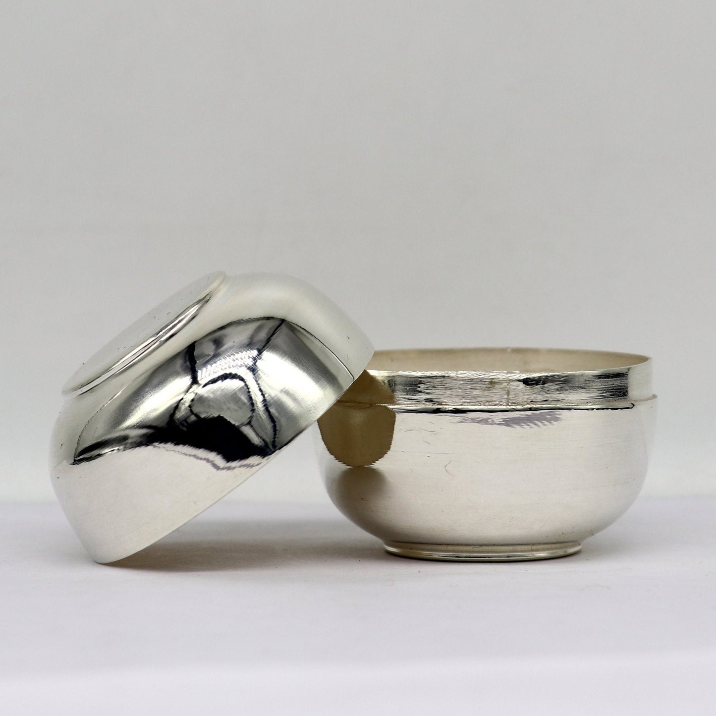 999 fine silver handmade gorgeous small Prasadam bowl or box, trinket box, container box, serving box for god, solid silver article sv189 - TRIBAL ORNAMENTS