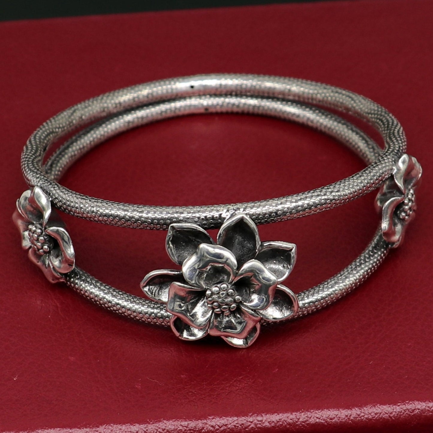 925 sterling silver handmade fabulous flower work vintage design bangle bracelet, excellent traditional style wedding jewelry nba158 - TRIBAL ORNAMENTS