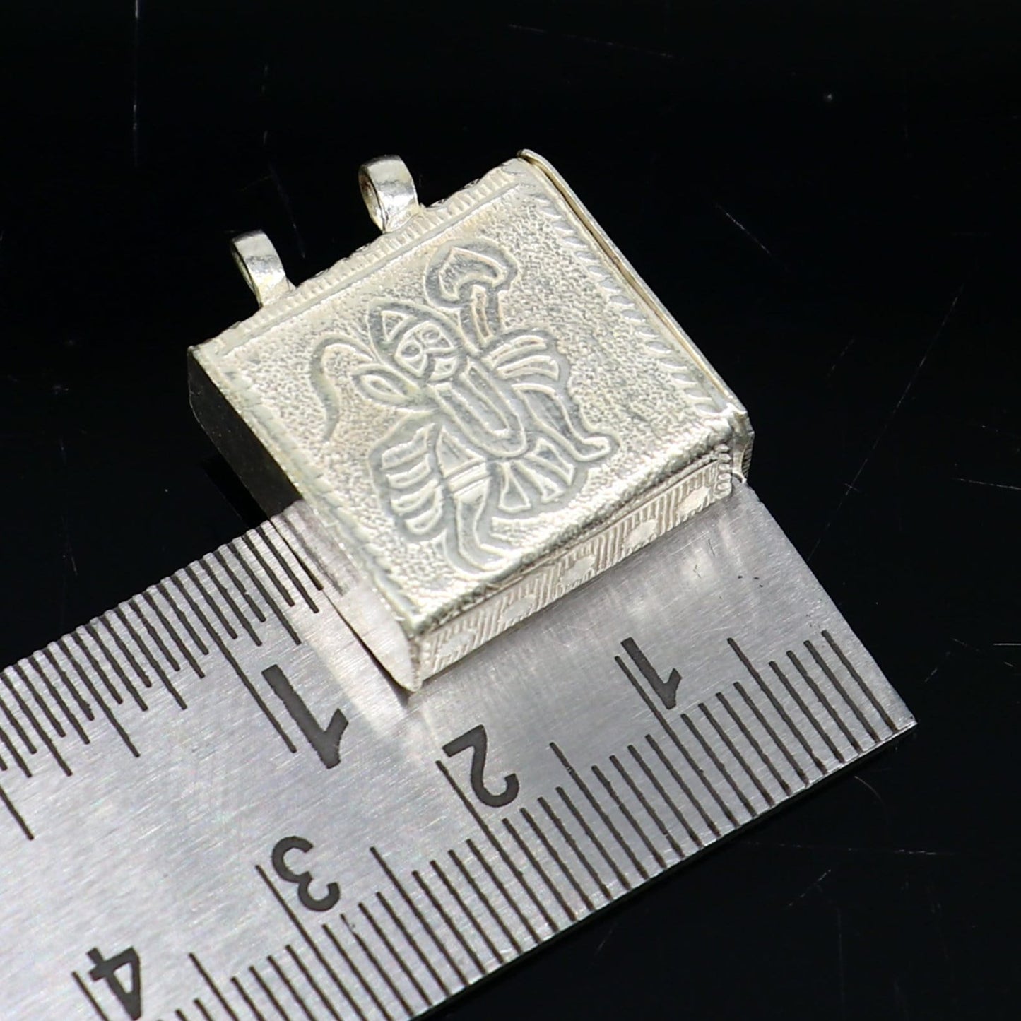 925 sterling silver handmade gorgeous Square shape handmade lord hanuman box amulet pendant, mantra box, silver tabiz for protection ssp662 - TRIBAL ORNAMENTS