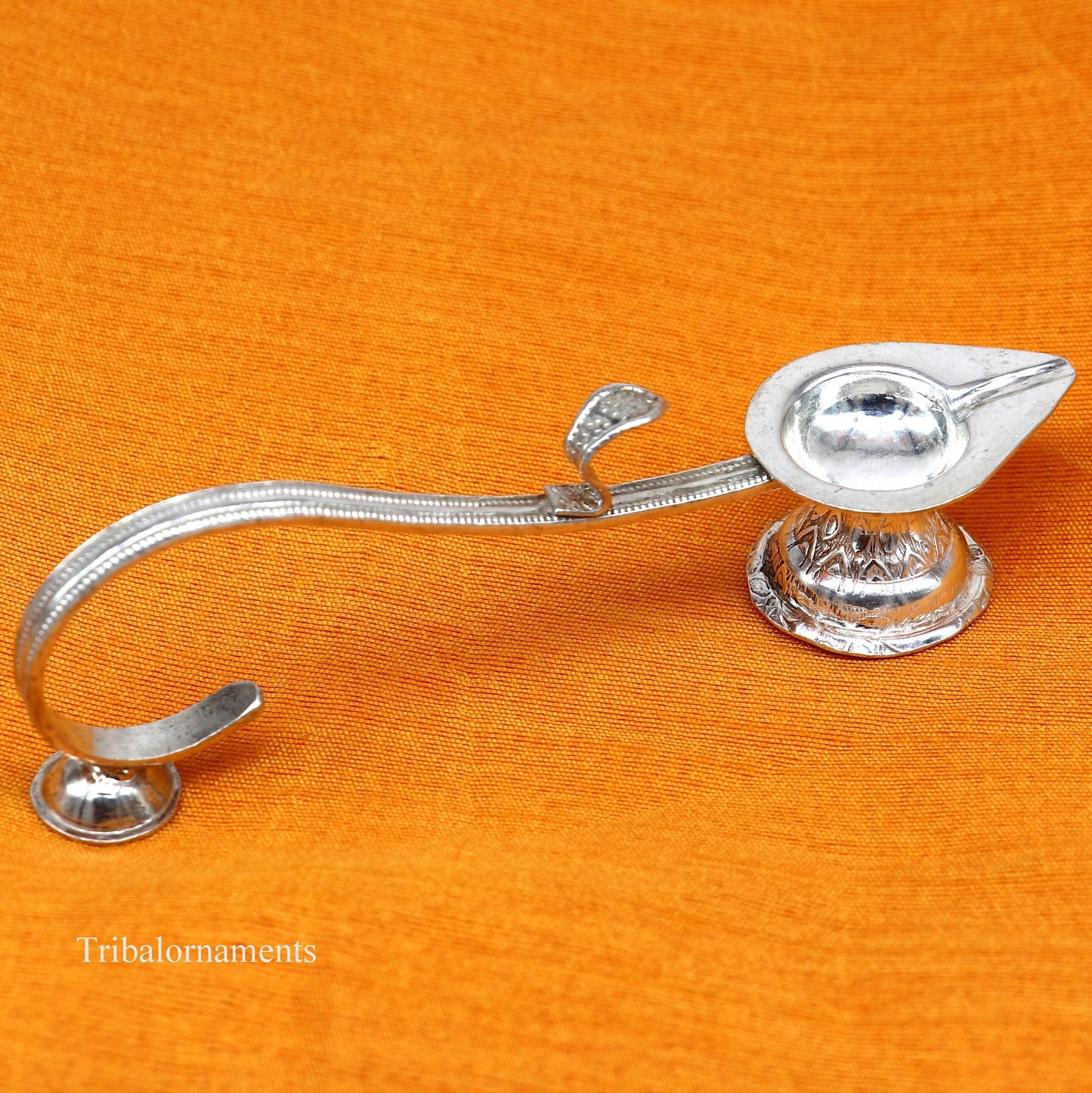 Solid Sterling silver handmade vintage design home temple art Aarti lamp /deepak, single deepak Aart lamp for temple accessories su372 - TRIBAL ORNAMENTS
