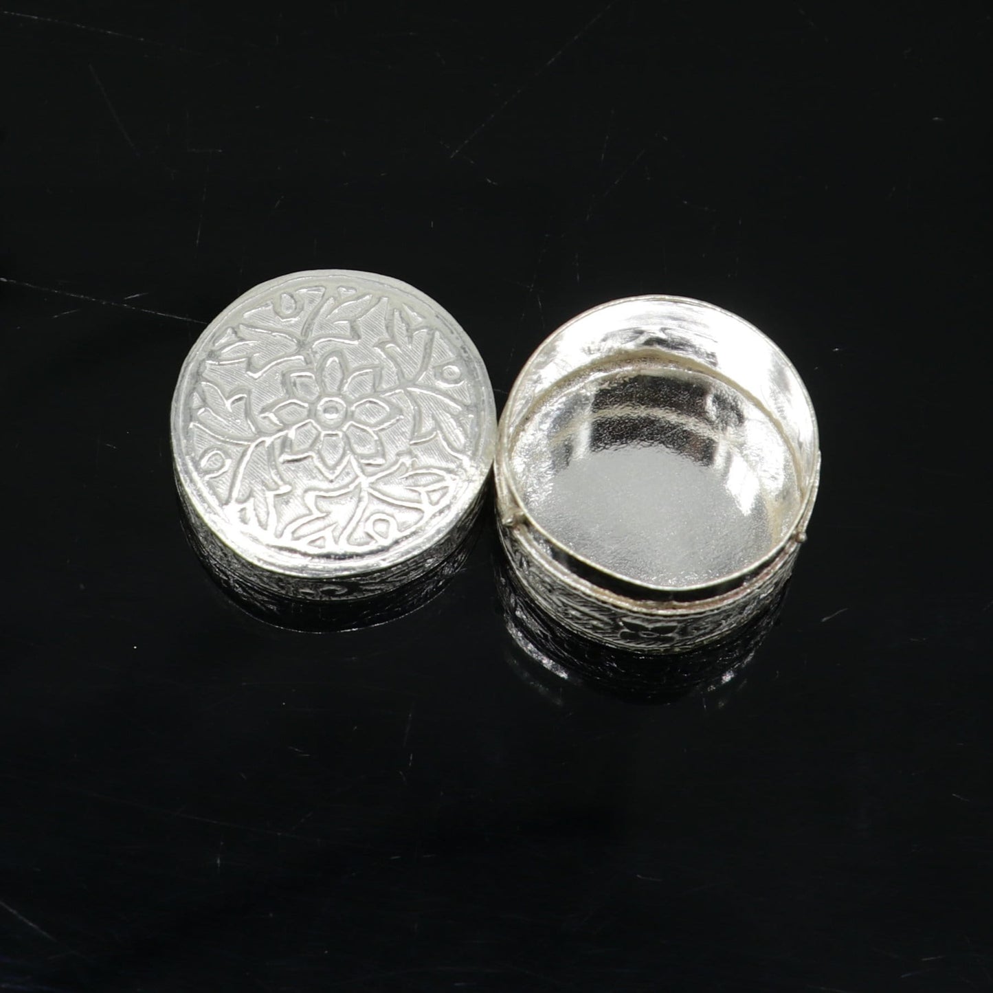 Exclusive small bridal queen style 925 sterling silver trinket box, container box, small jewelry box, Vermilion bridal art gifting stb137 - TRIBAL ORNAMENTS