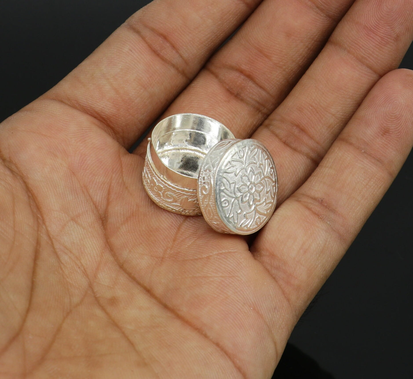 Exclusive small bridal queen style 925 sterling silver trinket box, container box, small jewelry box, Vermilion bridal art gifting stb137 - TRIBAL ORNAMENTS