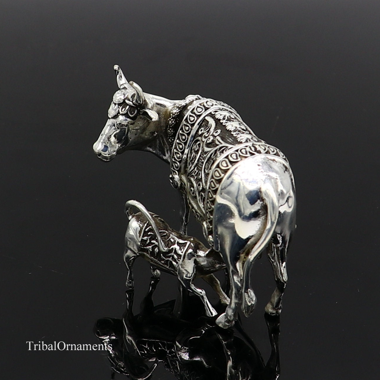 Divine cow with calf 925 sterling silver vintage Nakshi work design Kamdhenu cow, deity's cow, wishing cow, silver worshipping puja stb120 - TRIBAL ORNAMENTS