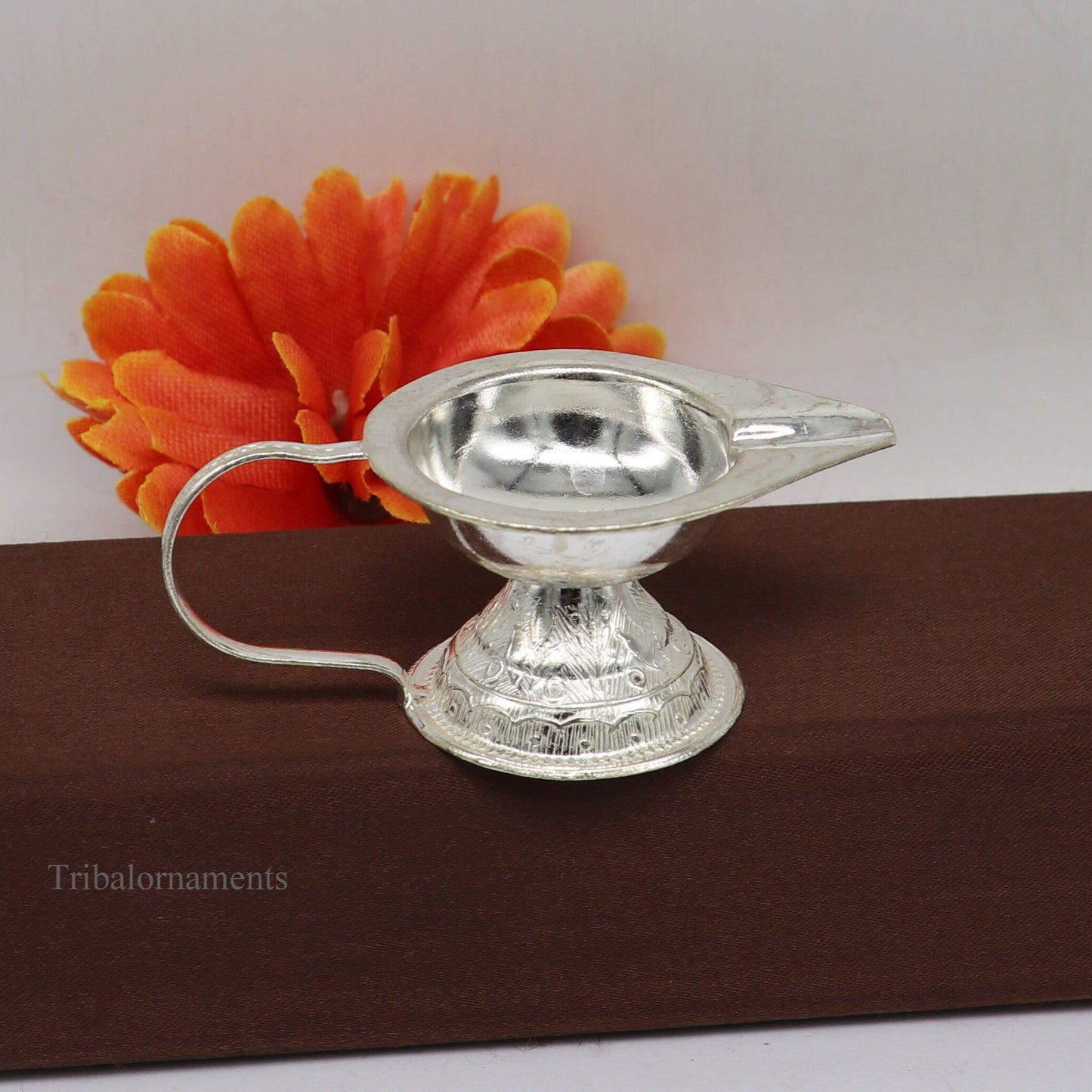 Diwali puja special silver handmade kappor dani , silver temple utensils, silver diya, deepak, silver single joth kapoor Aarti art su413 - TRIBAL ORNAMENTS