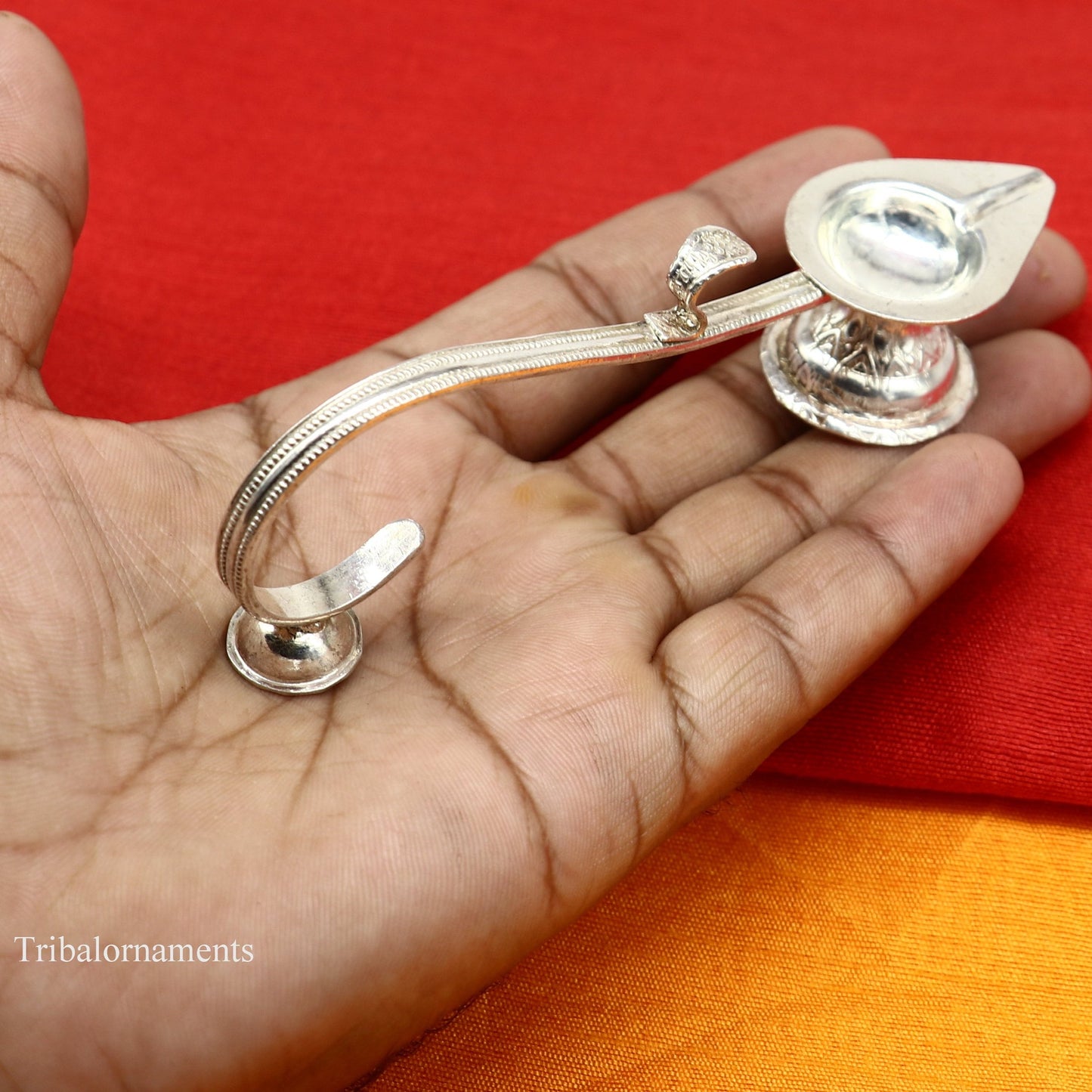 Solid Sterling silver handmade vintage design home temple art Aarti lamp /deepak, single deepak Aart lamp for temple accessories su372 - TRIBAL ORNAMENTS