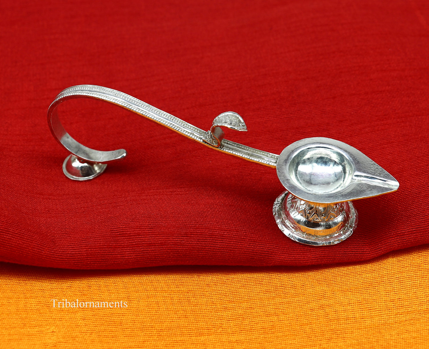 Solid Sterling silver handmade vintage design home temple art Aarti lamp /deepak, single deepak Aart lamp for temple accessories su372 - TRIBAL ORNAMENTS
