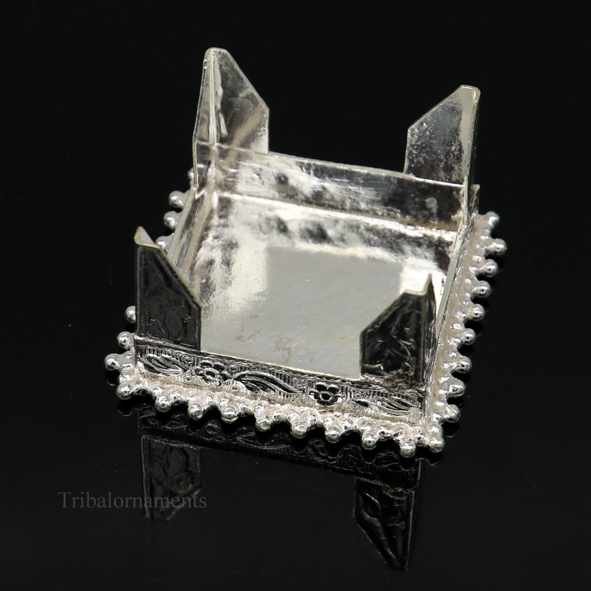 1.5" Vintage design Sterling silver handmade customize small square shape table/bazot/chouki, excellent home puja utensils temple art su431 - TRIBAL ORNAMENTS