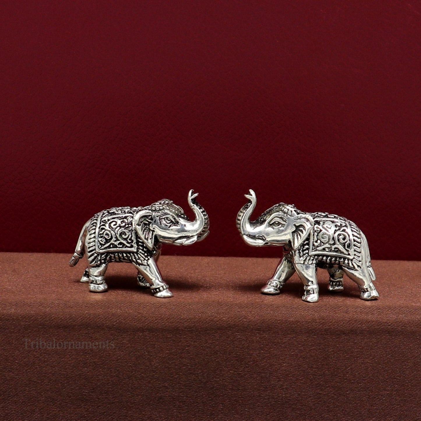 Pure 925 Sterling silver kandrai work nakshi design customized Elephant statue, puja article figurine, home décor puja articles su488 - TRIBAL ORNAMENTS