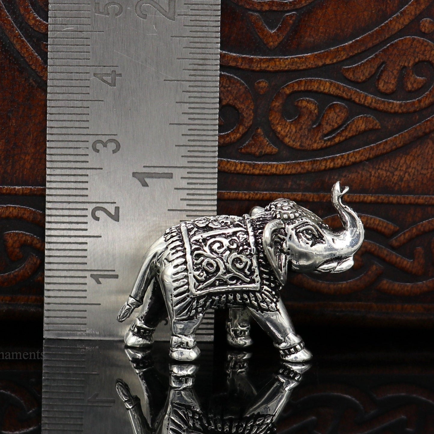 Pure 925 Sterling silver kandrai work nakshi design customized Elephant statue, puja article figurine, home décor puja articles su488 - TRIBAL ORNAMENTS