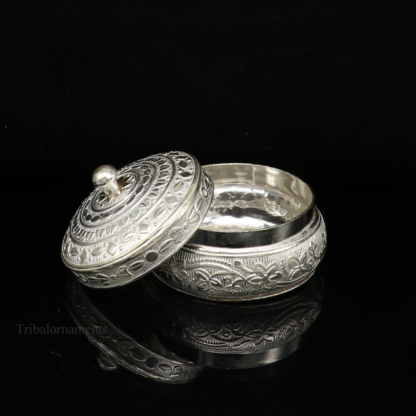 Solid sterling silver unique antique design handmade brides eyes kajal box, surma box, kumkum sindur box, small trinket box article stb246 - TRIBAL ORNAMENTS