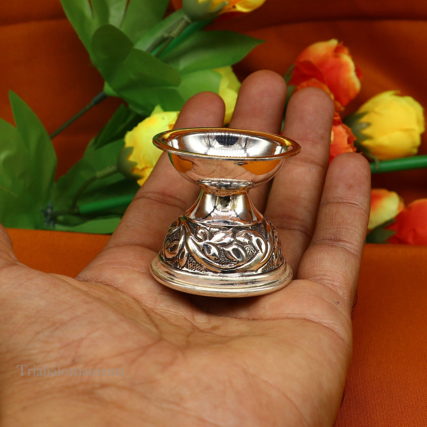 925 sterling silver gorgeous chitai work kandrai work design oil lamp, silver Deepak, silver temple article, Diwali puja utensils art su501 - TRIBAL ORNAMENTS