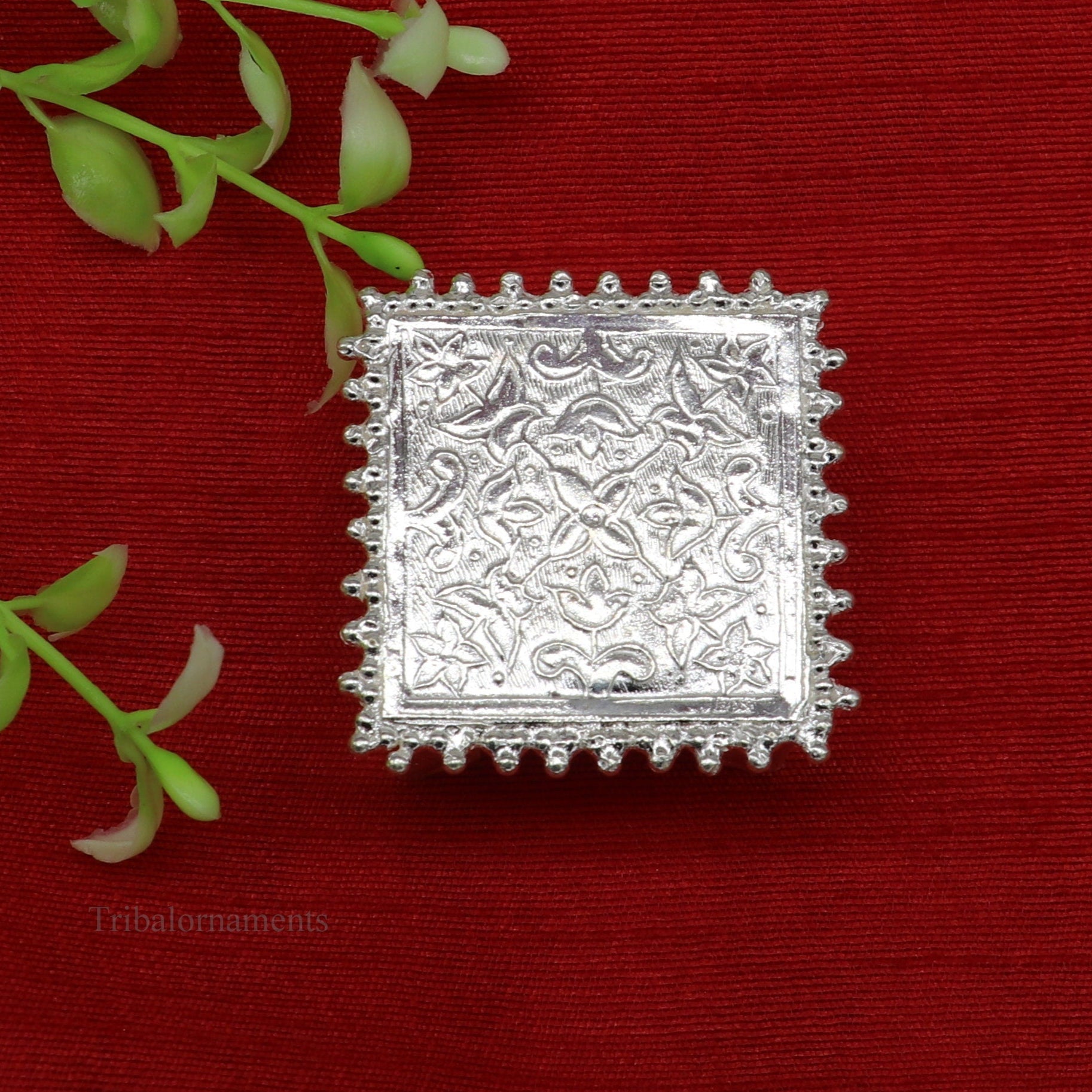 1.5" Vintage design Sterling silver handmade customize small square shape table/bazot/chouki, excellent home puja utensils temple art su431 - TRIBAL ORNAMENTS