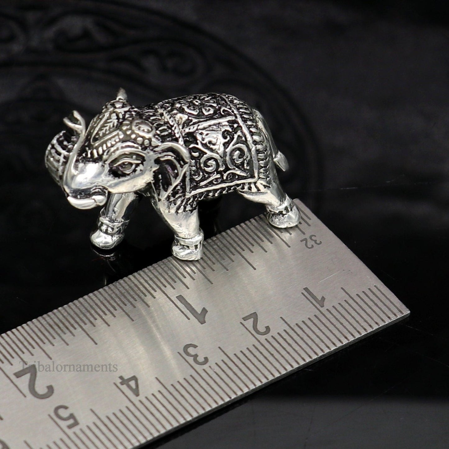 Pure 925 Sterling silver kandrai work nakshi design customized Elephant statue, puja article figurine, home décor puja articles su488 - TRIBAL ORNAMENTS