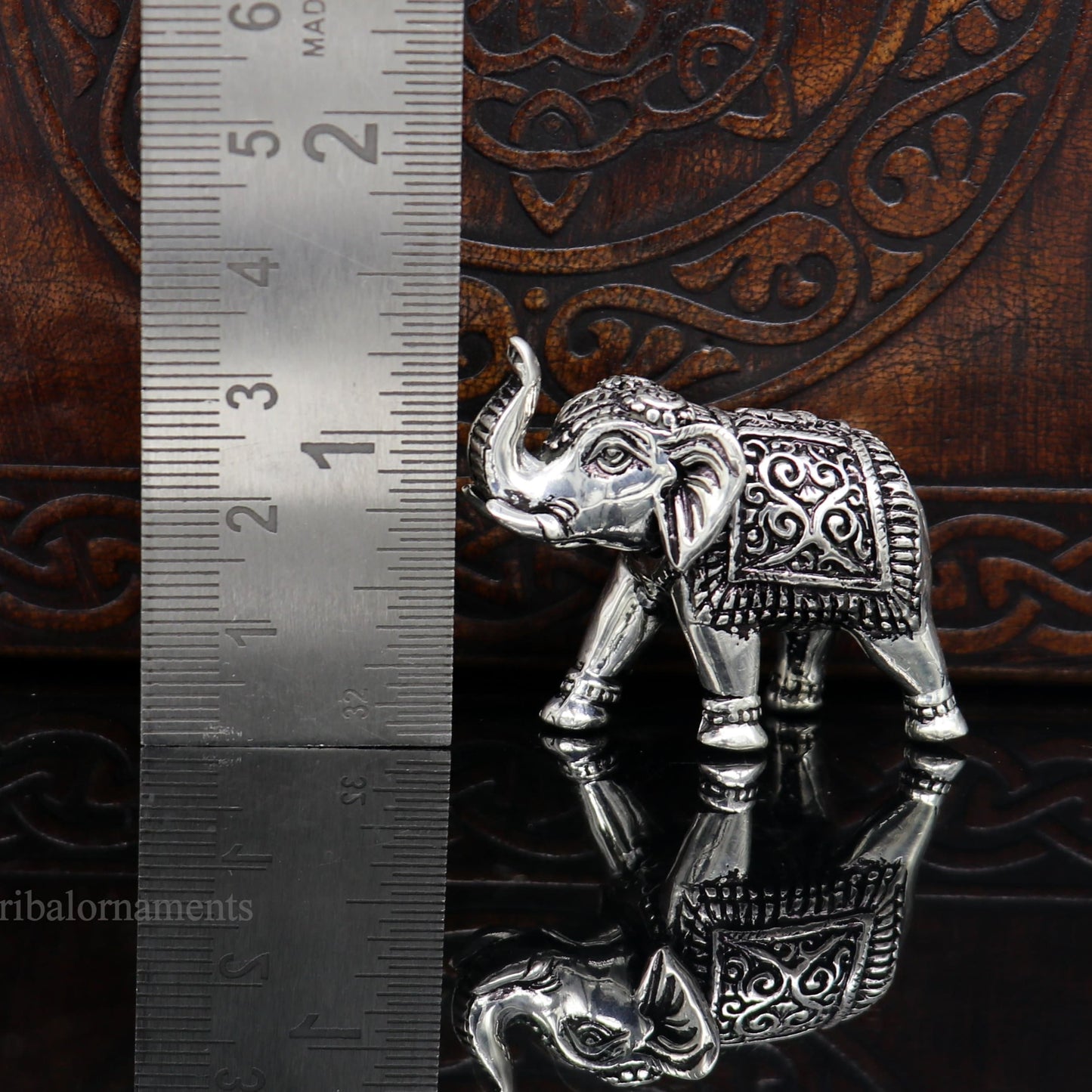 Pure 925 Sterling silver kandrai work nakshi design customized Elephant statue, puja article figurine, home décor puja articles su489 - TRIBAL ORNAMENTS