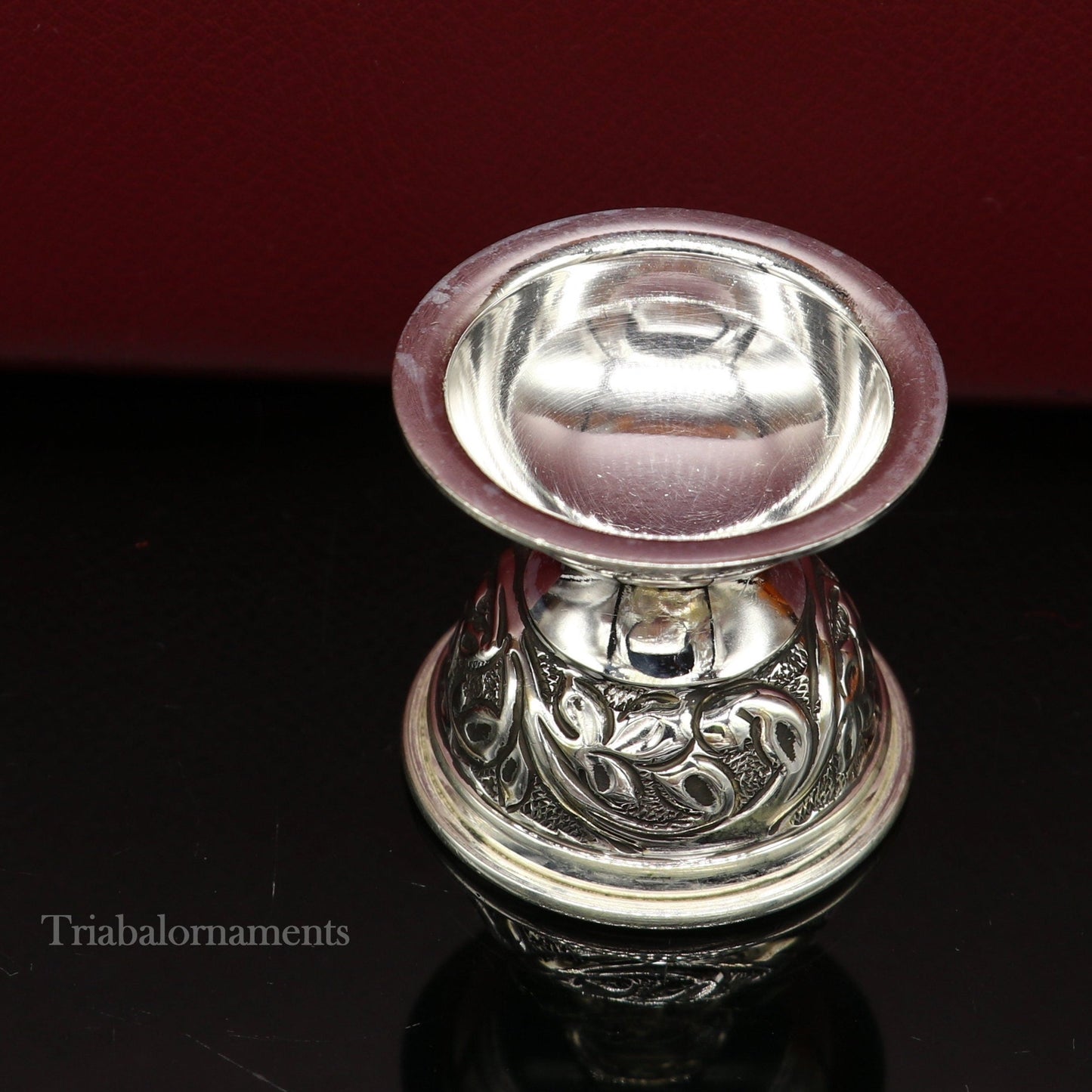 925 sterling silver gorgeous chitai work kandrai work design oil lamp, silver Deepak, silver temple article, Diwali puja utensils art su501 - TRIBAL ORNAMENTS