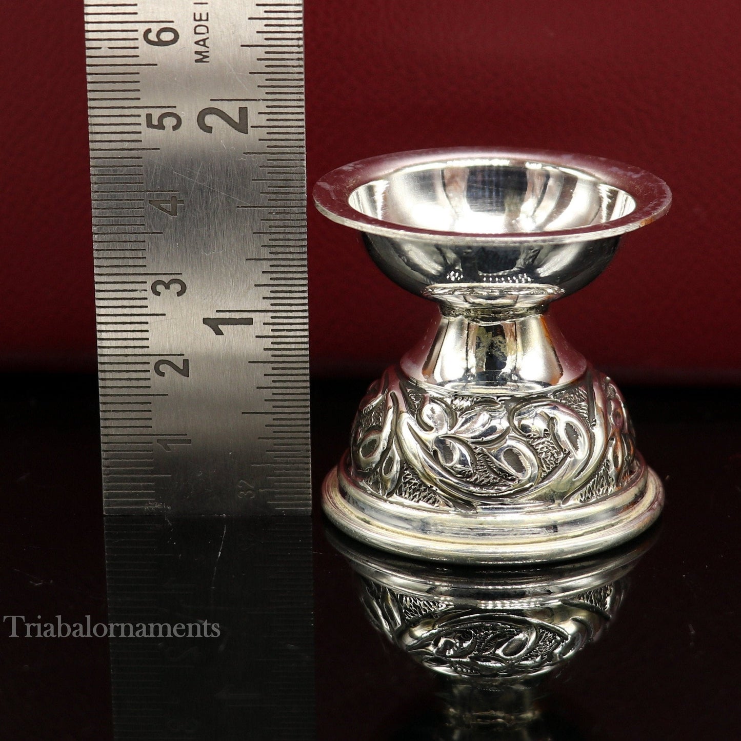 925 sterling silver gorgeous chitai work kandrai work design oil lamp, silver Deepak, silver temple article, Diwali puja utensils art su501 - TRIBAL ORNAMENTS