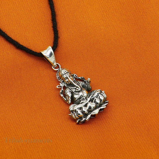 Divine lord Ganesha sitting on lotus blessing pendant, excellent vintage designer 925 sterling silver handmade jewelry from india ssp959 - TRIBAL ORNAMENTS