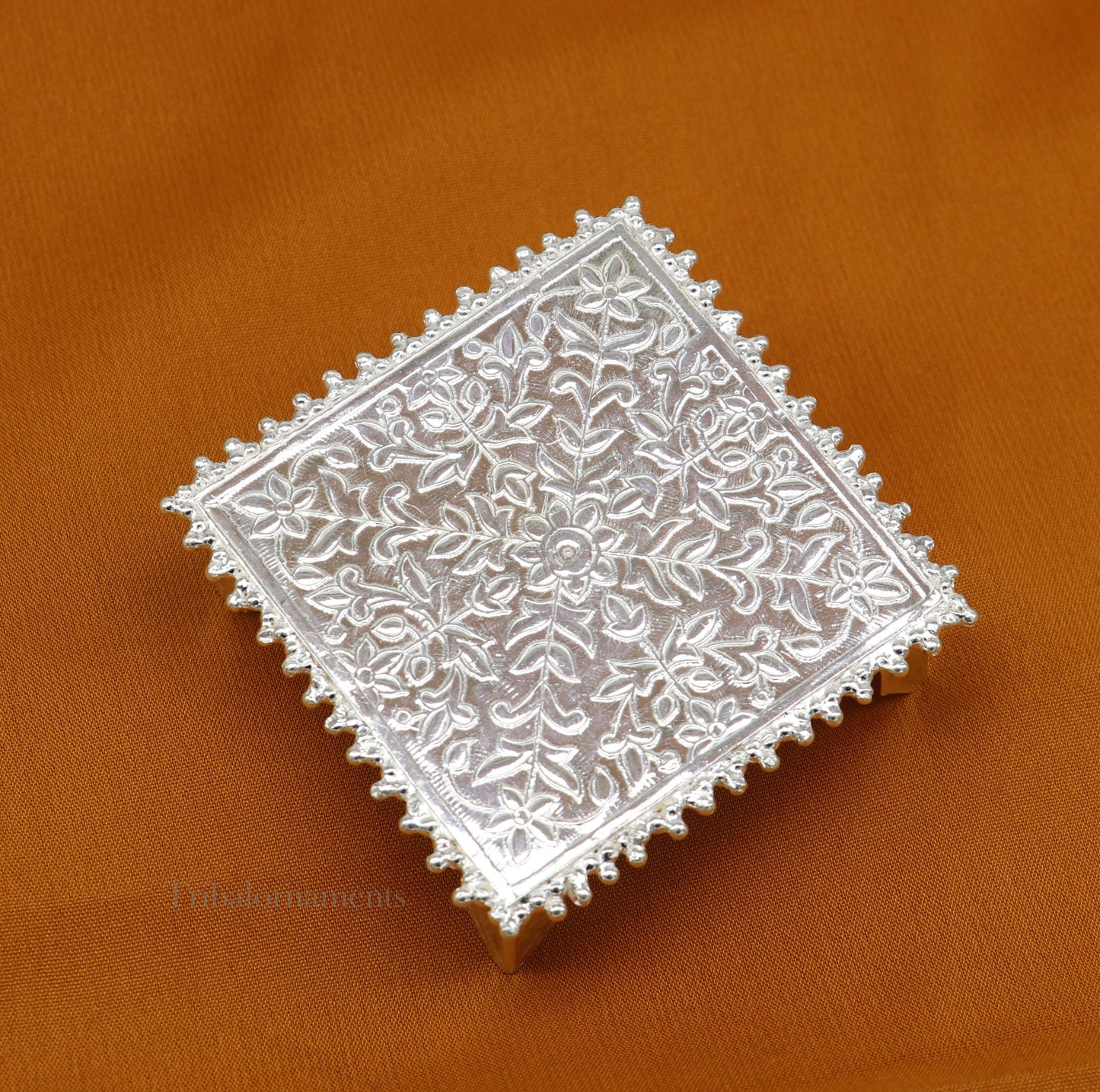 2.5" Vintage design Sterling silver handmade customize small square shape table/bazot/chouki, excellent home puja utensils temple art su553 - TRIBAL ORNAMENTS