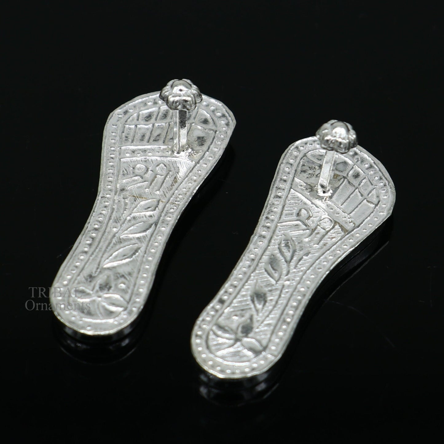1.2" sterling silver handmade Charan paduka or slippers for idol Krishna, laddu gopala, little krishna or Vshnu Narayana puja art su694 - TRIBAL ORNAMENTS