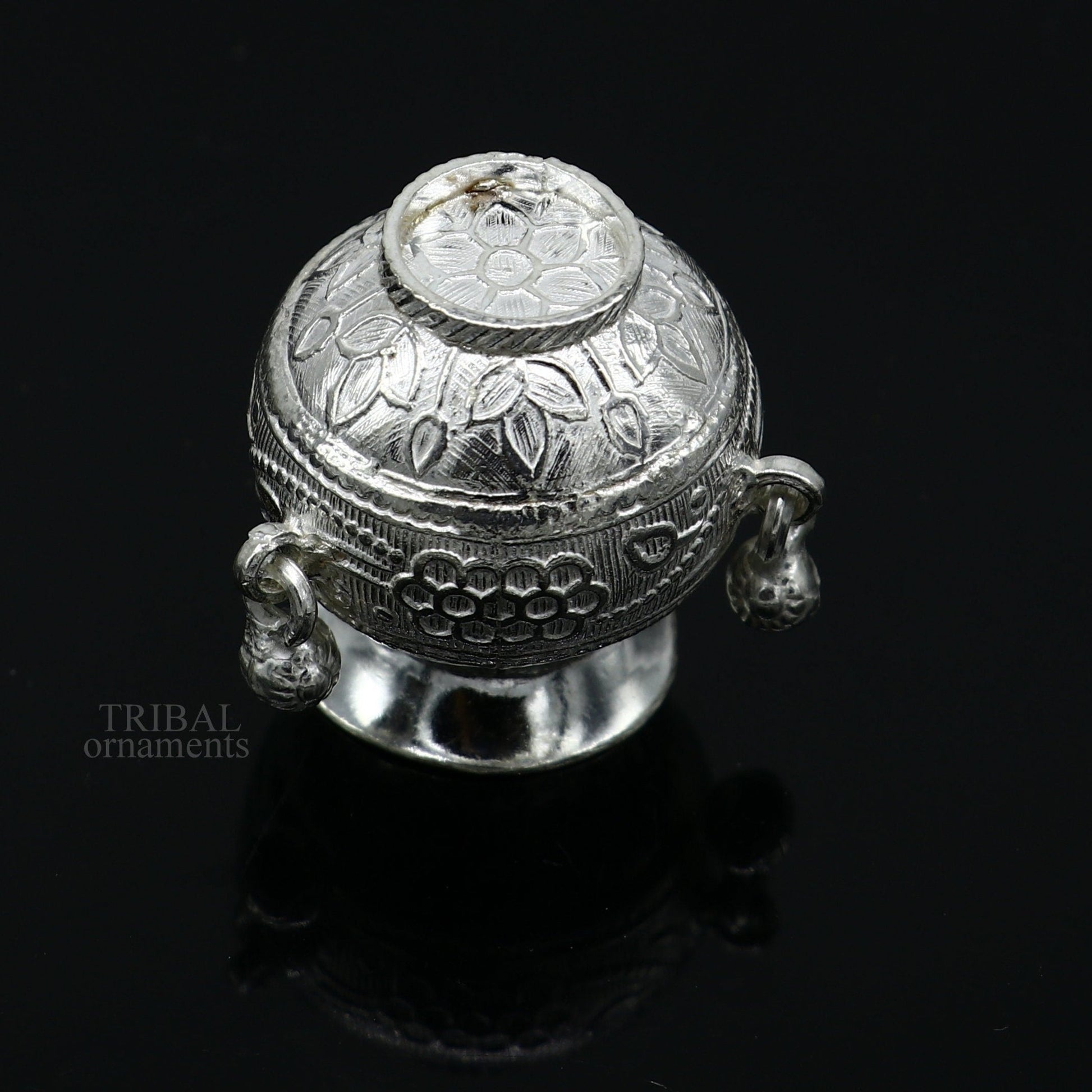 Exclusive 925 sterling silver handmade plain small Kalash or pot, unique special silver puja article, water or milk kalash pot india su706 - TRIBAL ORNAMENTS