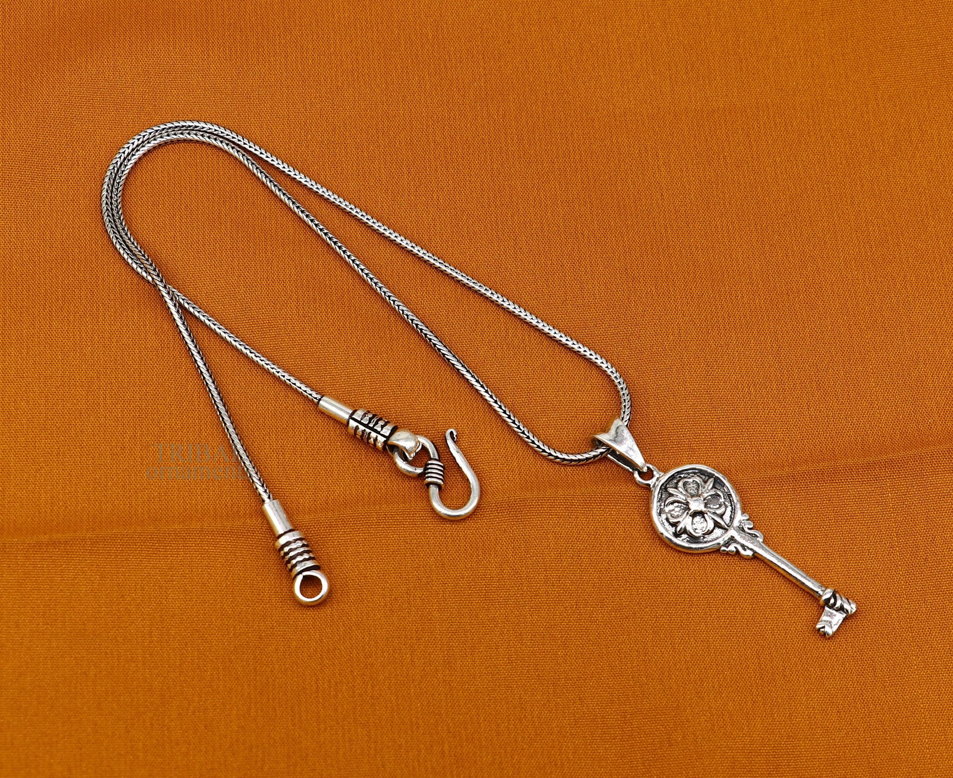 925 sterling silver vintage style handmade key pendant, amazing fancy stylish attractive pendant for boy's and girl's  ssp1607 - TRIBAL ORNAMENTS