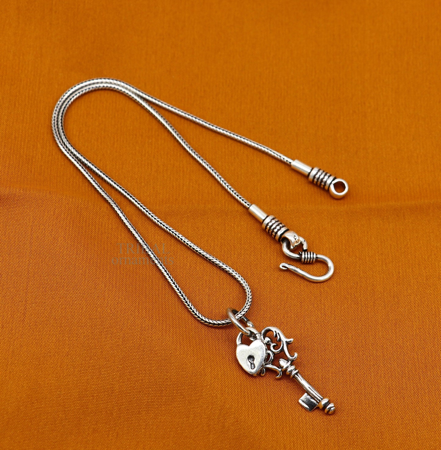 925 sterling silver vintage style handmade key and lock pendant, amazing fancy stylish attractive pendant for boy's and girl's  ssp1632 - TRIBAL ORNAMENTS