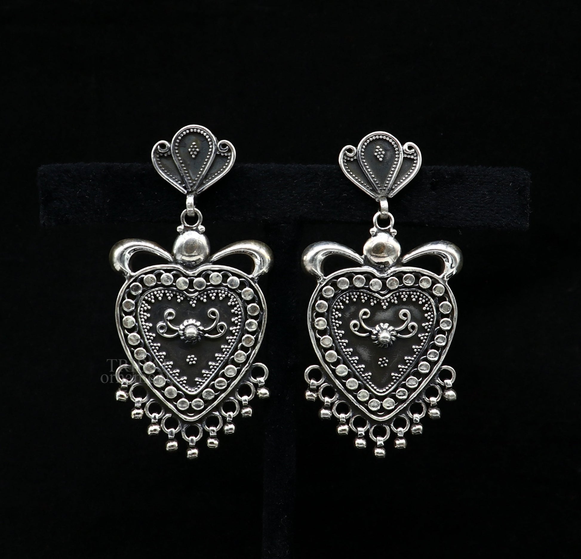 925 sterling silver heart shape style handmade Classical design fabulous Stud earrings exclusive jewelry from Rajasthan India  ear1080 - TRIBAL ORNAMENTS