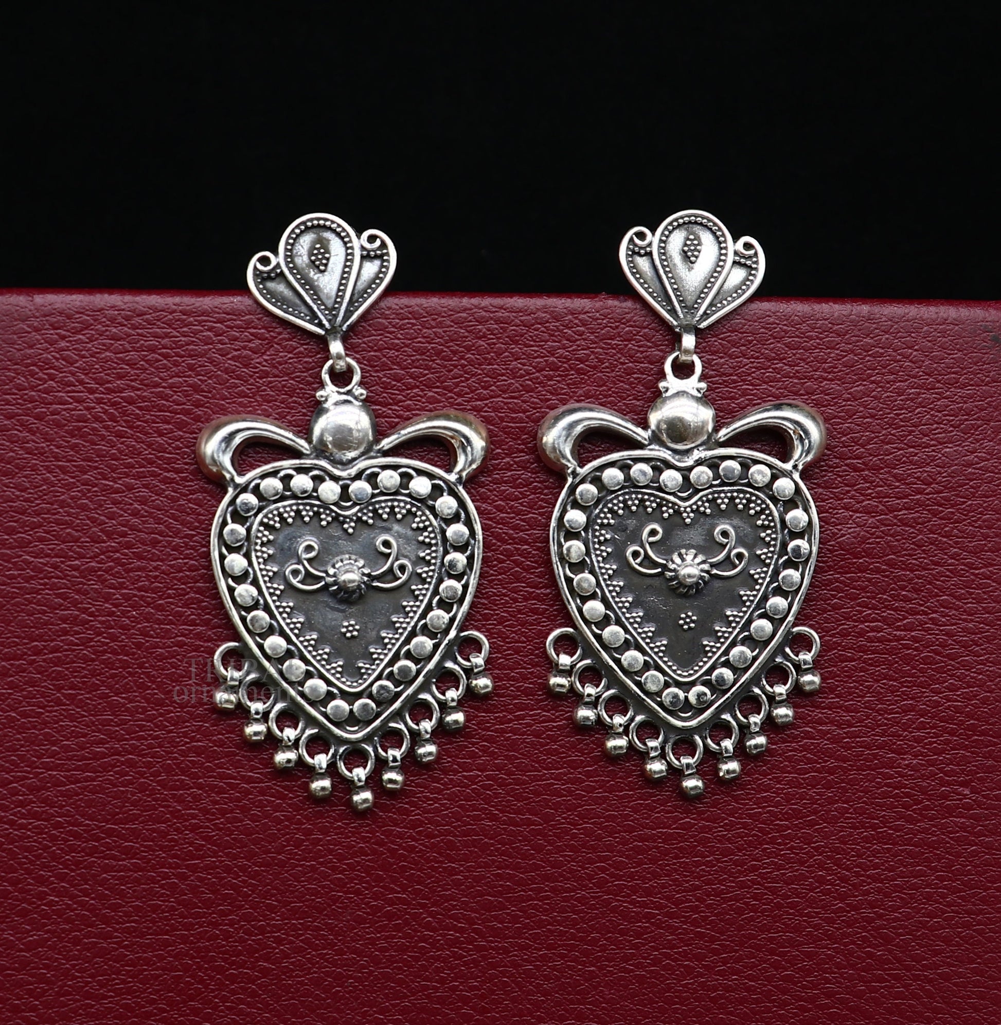925 sterling silver heart shape style handmade Classical design fabulous Stud earrings exclusive jewelry from Rajasthan India  ear1080 - TRIBAL ORNAMENTS