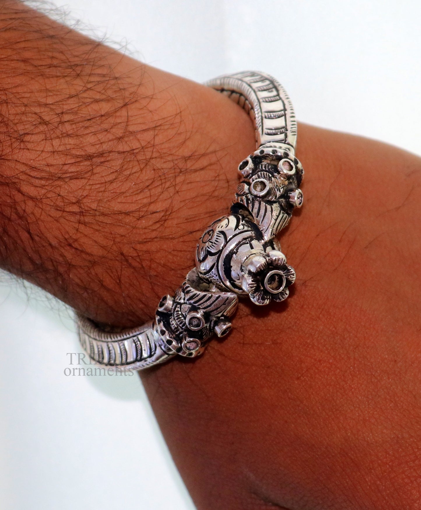 Vintage design handcrafted unique work 925 sterling silver bangle bracelet kada unique screw locking system best gifting jewelry nsk464 - TRIBAL ORNAMENTS