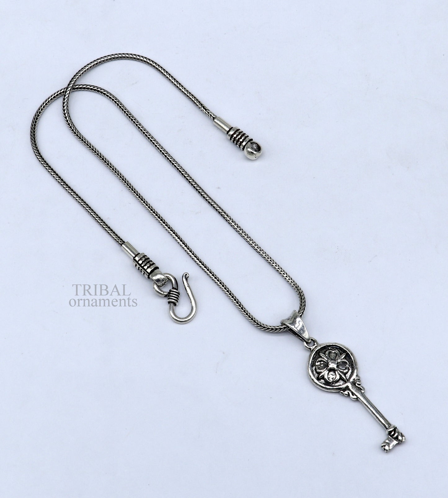 925 sterling silver vintage style handmade key pendant, amazing fancy stylish attractive pendant for boy's and girl's ssp1607 - TRIBAL ORNAMENTS
