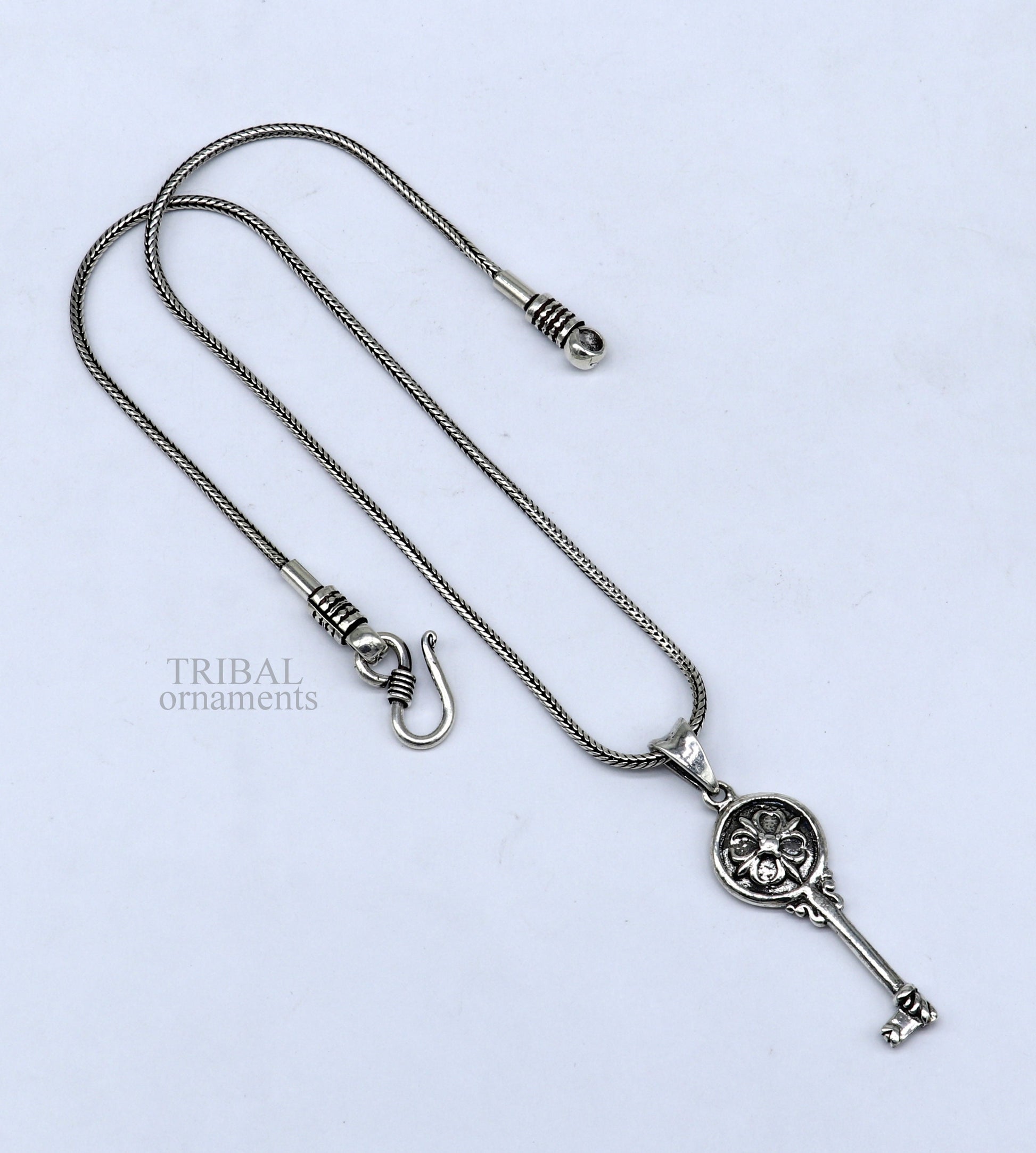 925 sterling silver vintage style handmade key pendant, amazing fancy stylish attractive pendant for boy's and girl's  ssp1607 - TRIBAL ORNAMENTS